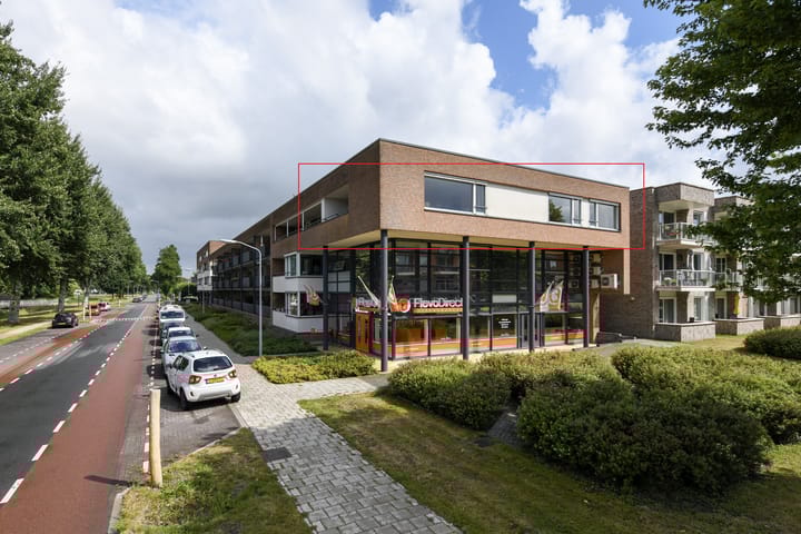 Photo 1 of Zuiderzeeweg 83