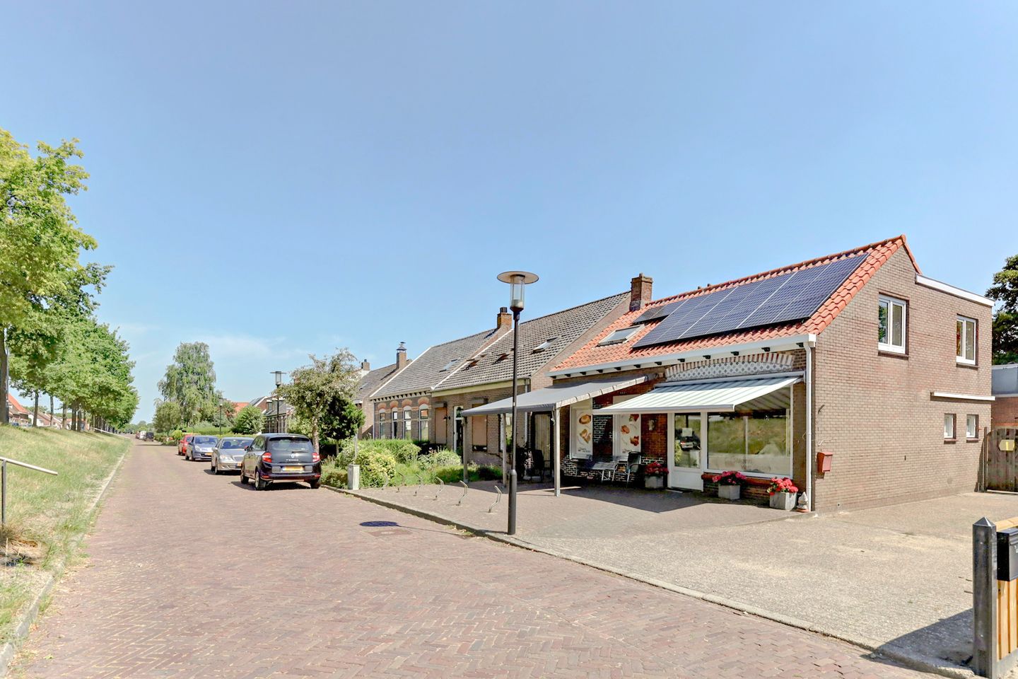 View photo 3 of Molendijk 21