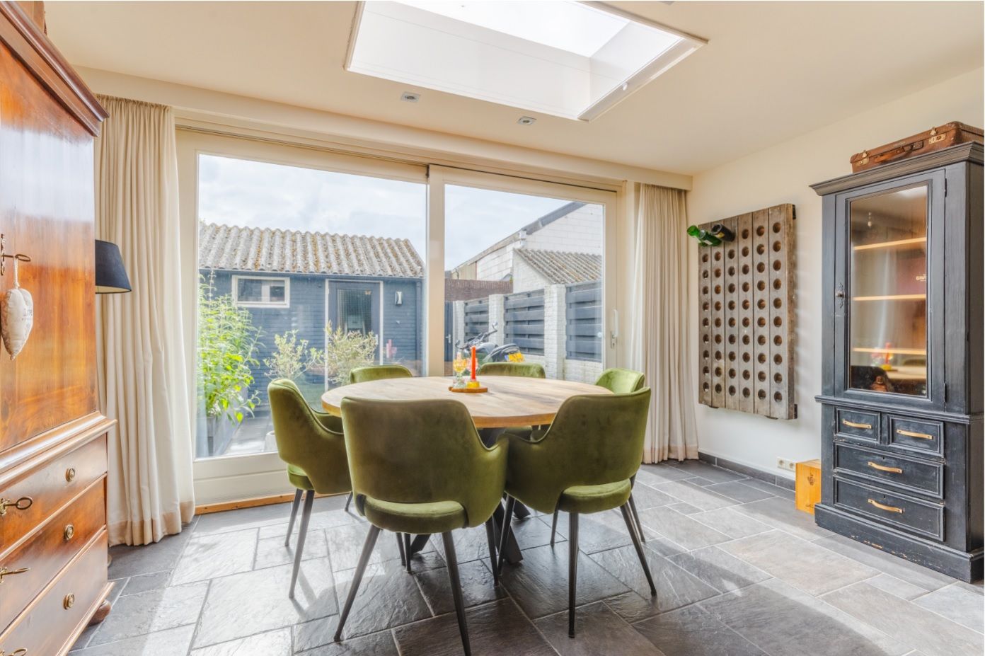 Photo 4 of Waterlooplein 3