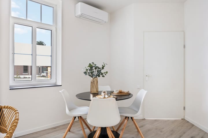 Foto 11 van Rijksweg Noord 25-E