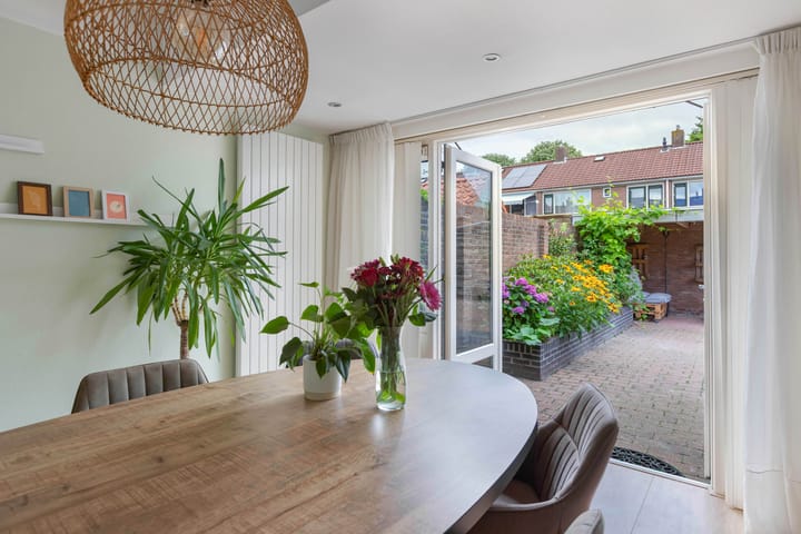 Foto 12 van Eringastraat 15