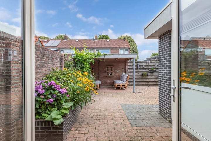 Foto 13 van Eringastraat 15