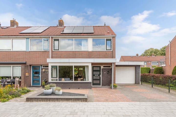 Foto 43 van Eringastraat 15