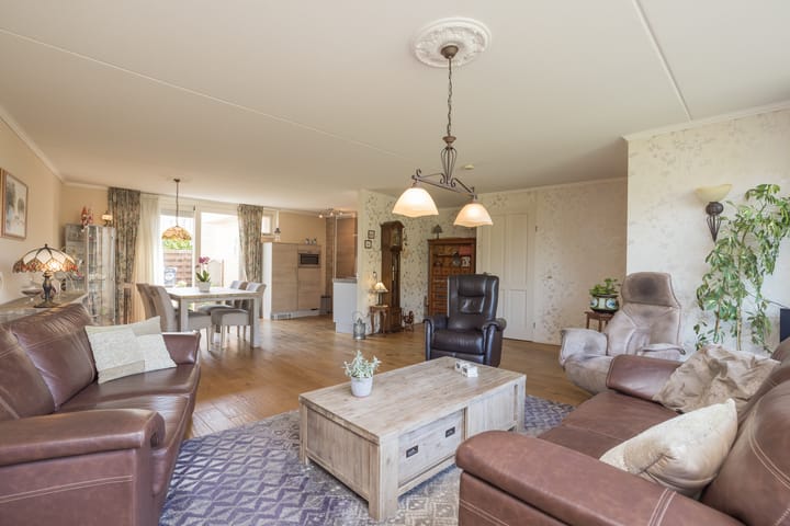 Foto 11 van Biljoen 6