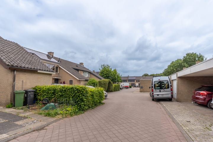 Photo 19 of Mambostraat 80