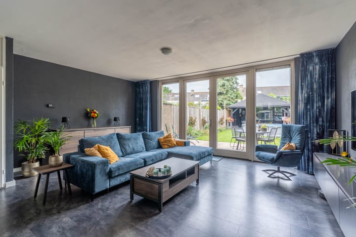 Photo 28 of Mambostraat 80