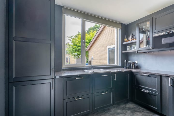 Photo 32 of Mambostraat 80