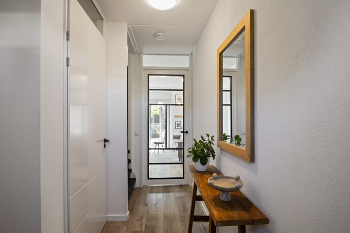 Foto 2 van Notenhout 25-B