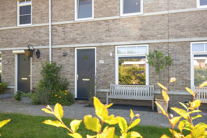 Foto 26 van Notenhout 25-B