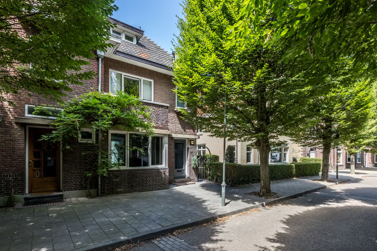 Foto 1 van Emmalaan 21