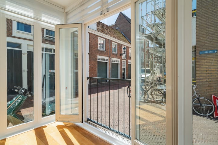 Foto 23 van Kazernestraat 106