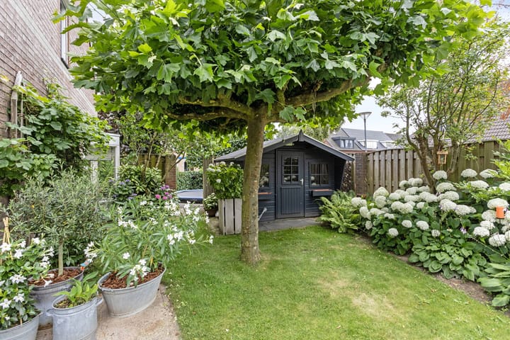 Foto 25 van Carmelietenstraat-west 41