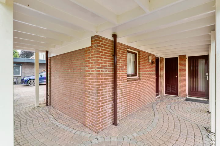 Photo 15 of Schoolstraat 17