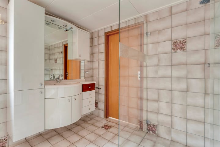 Photo 49 of Schoolstraat 17