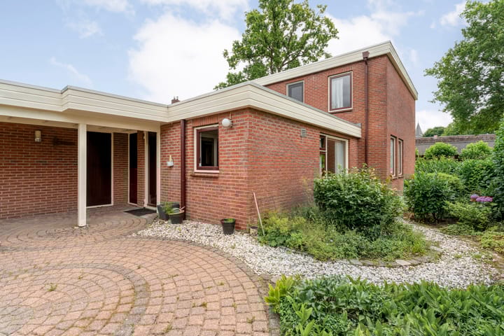 Photo 54 of Schoolstraat 17