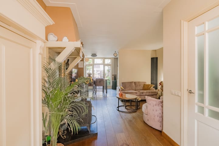 Foto 10 van De Ruyterstraat 198