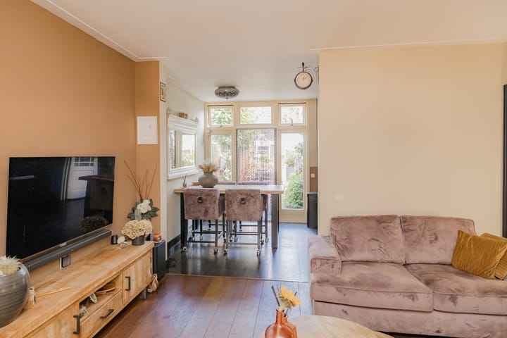 Foto 11 van De Ruyterstraat 198