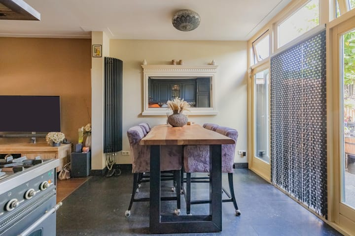 Foto 19 van De Ruyterstraat 198