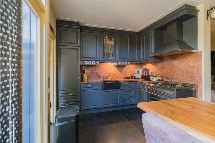 Foto 20 van De Ruyterstraat 198