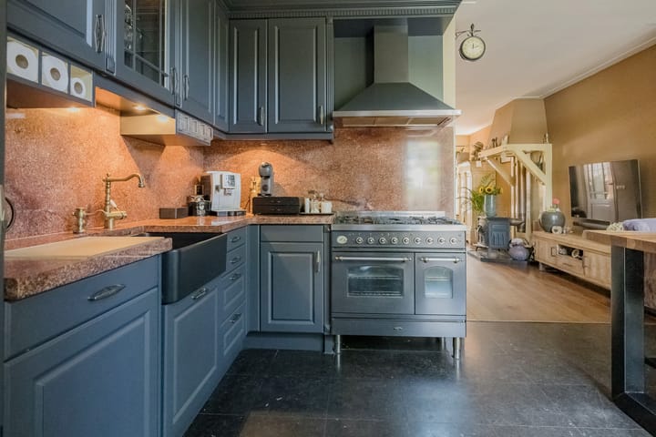 Foto 21 van De Ruyterstraat 198