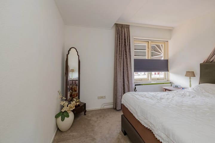 Foto 30 van De Ruyterstraat 198