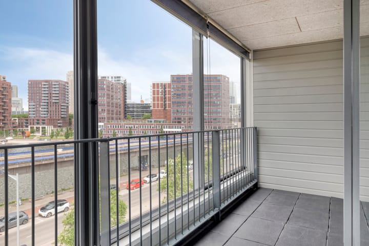 Foto 19 van Maashaven O.z. 208