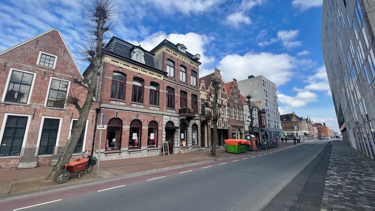 View photo 2 of Damsterdiep 38