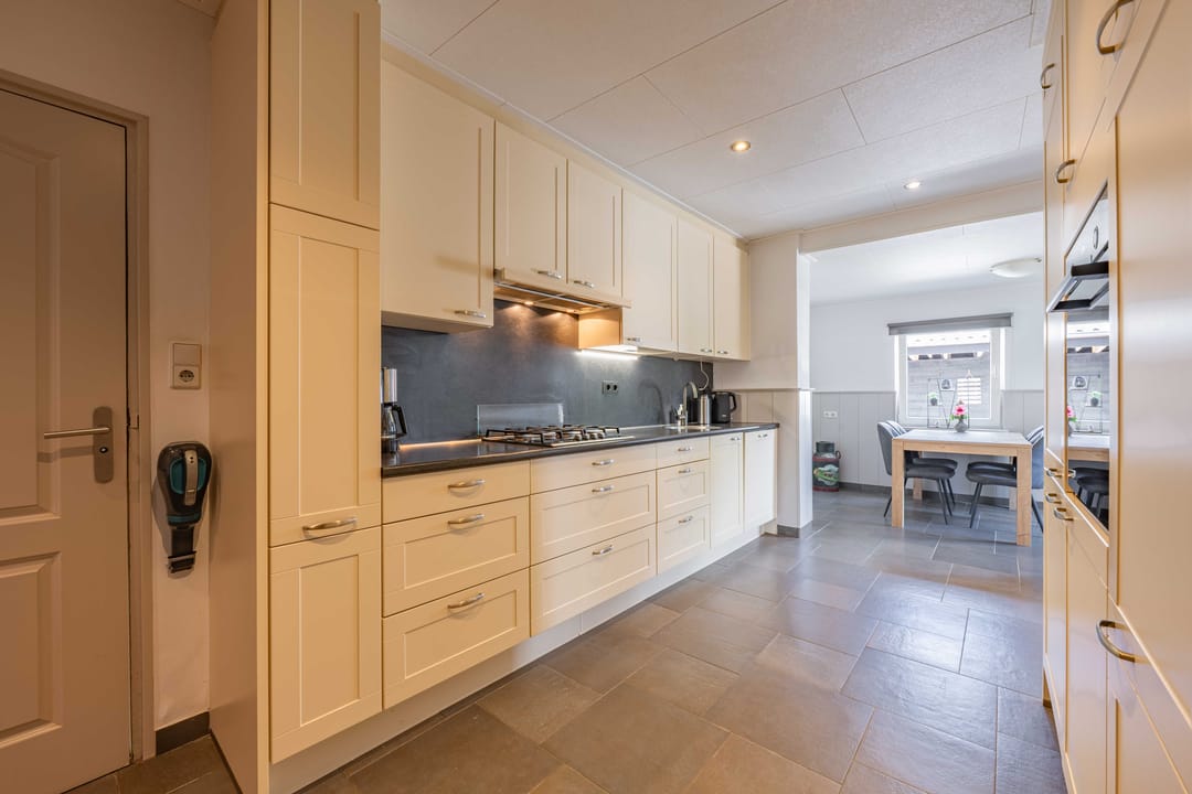 Photo 17 of Buitenweg 43