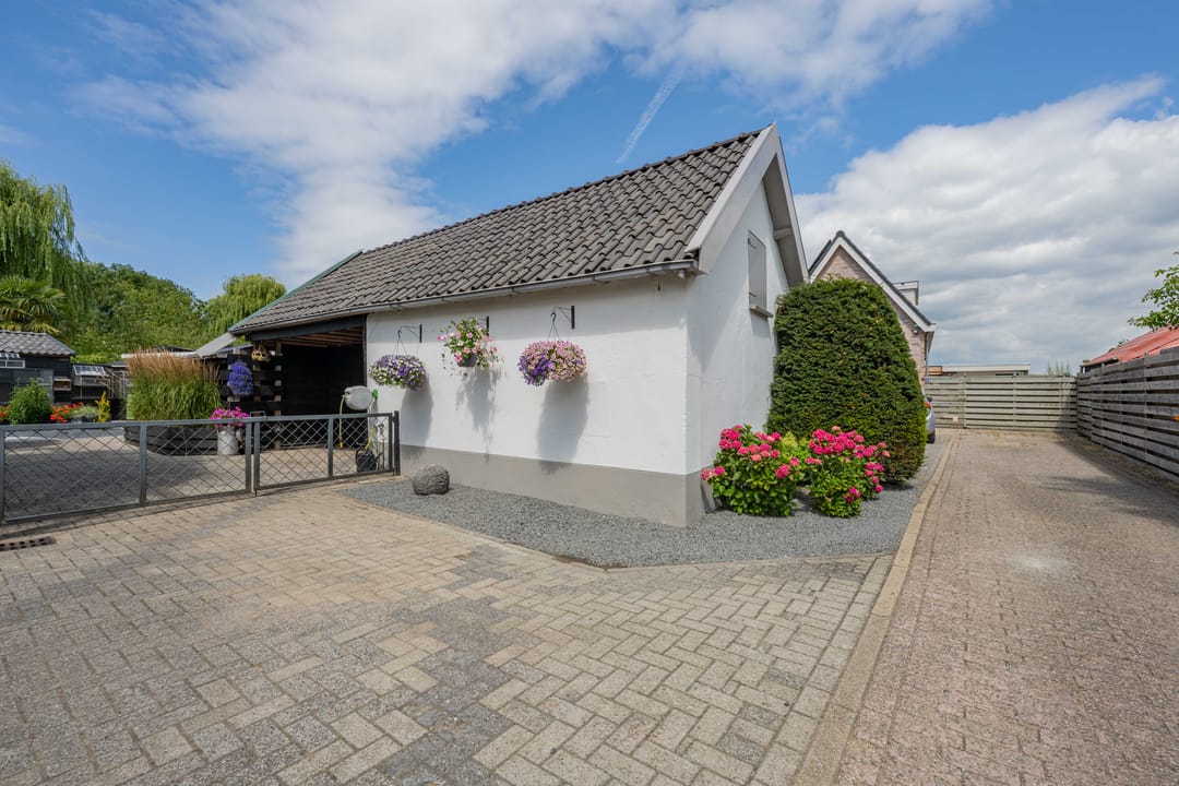 Photo 56 of Buitenweg 43