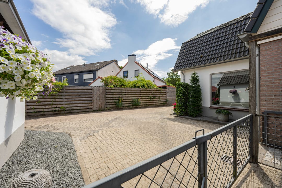 Photo 62 of Buitenweg 43