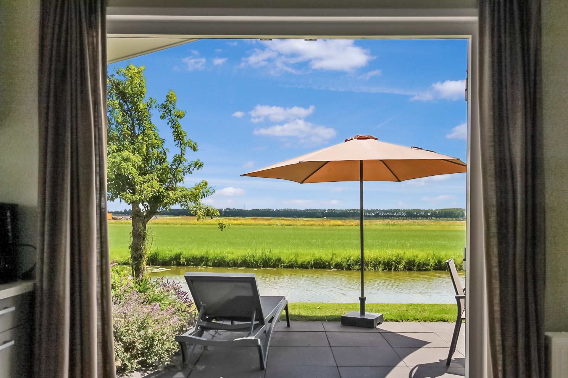 3-bedroom freehold villa in Berkhout — photo 3 of 5