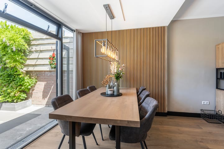 Photo 4 of Duiventorenstraat 21