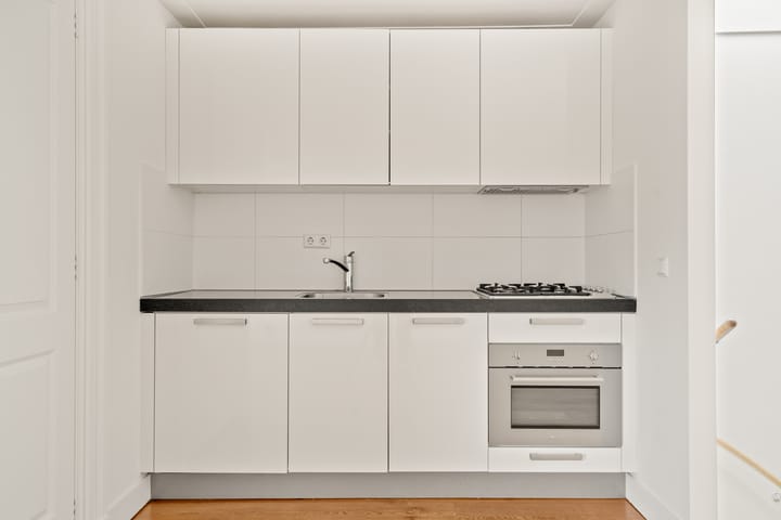 Photo 3 of Willem van Noortstraat 182-B