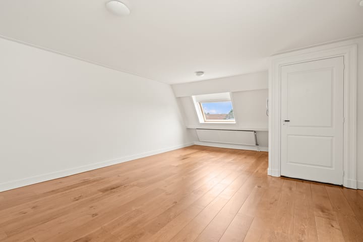 Photo 6 of Willem van Noortstraat 182-B