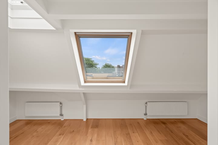 Photo 14 of Willem van Noortstraat 182-B