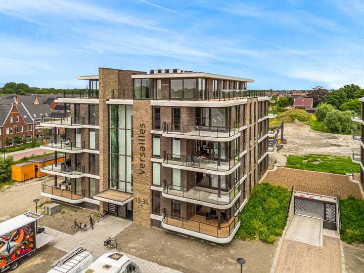 Photo 1 of Corry van Kleefstraat 31