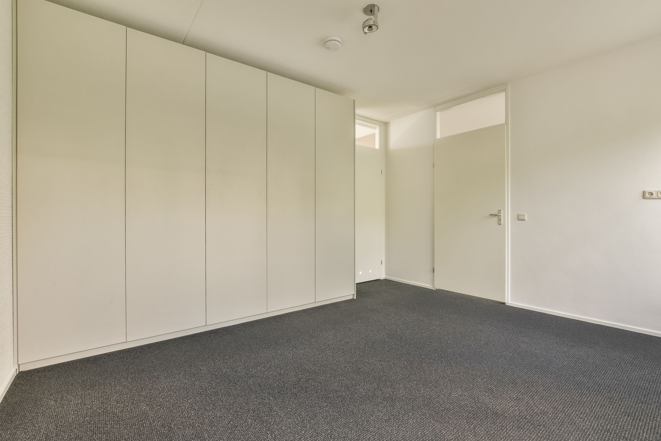 Foto 21 van Burgemeester De Monchyplein 10-0