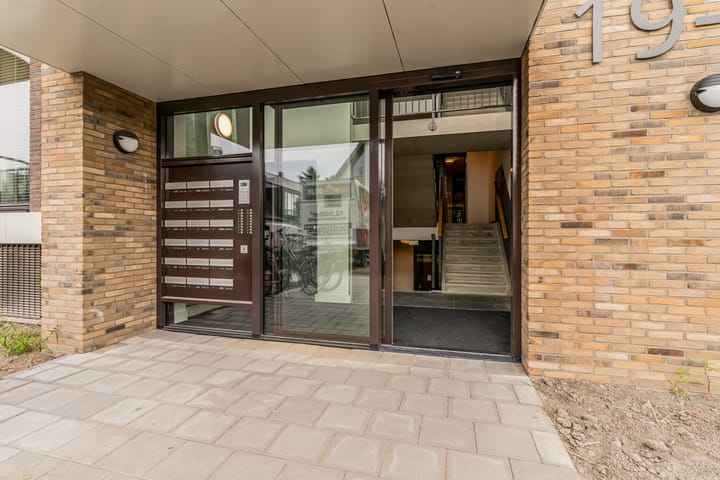 Photo 9 of Corry van Kleefstraat 31