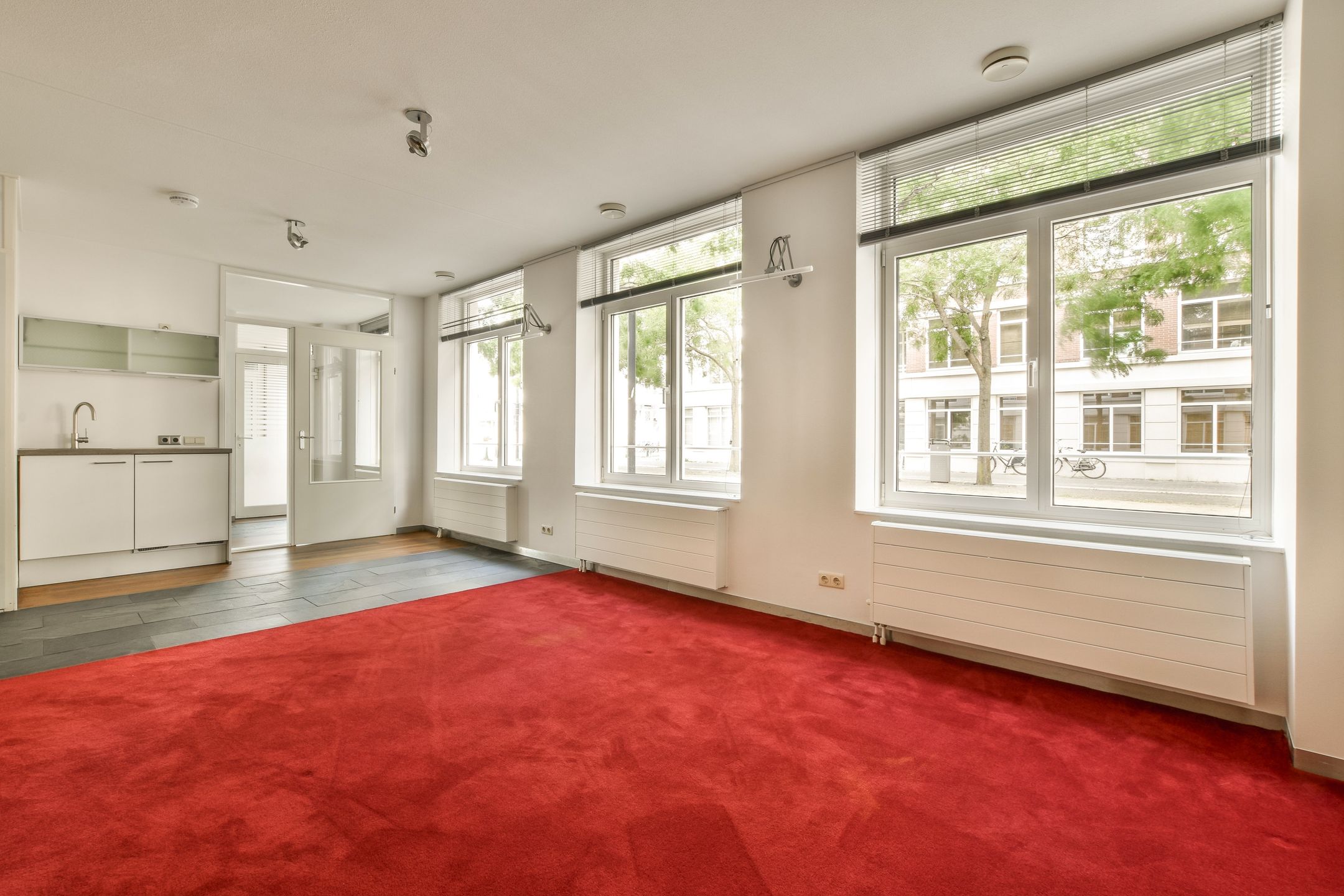 Foto 33 van Burgemeester De Monchyplein 10-0