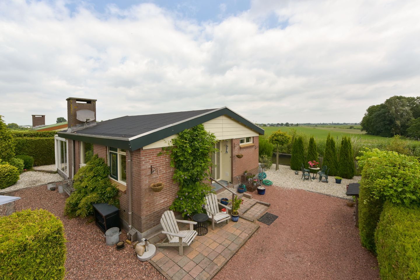 Foto 1 van Hoofdweg 98-R136