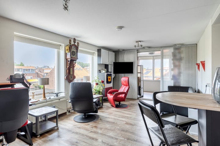 Photo 5 of Johan Wagenaarstraat 46