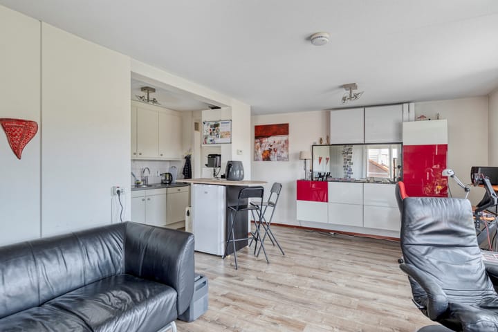 Photo 6 of Johan Wagenaarstraat 46