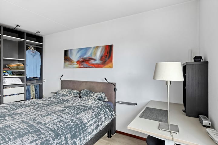 Photo 13 of Johan Wagenaarstraat 46