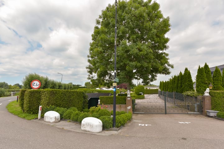 Photo 36 of Hoofdweg 98-R136