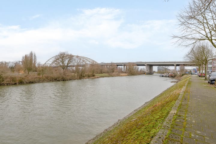 Foto 40 van Mahoniestraat 15