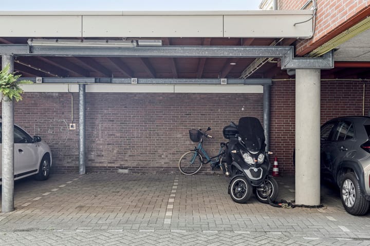 Photo 17 of Johan Wagenaarstraat 46