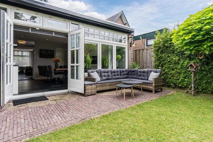 Foto 47 van Stationsweg 18