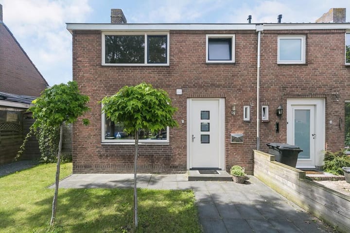 Wethouder van Rooijenweg 7
