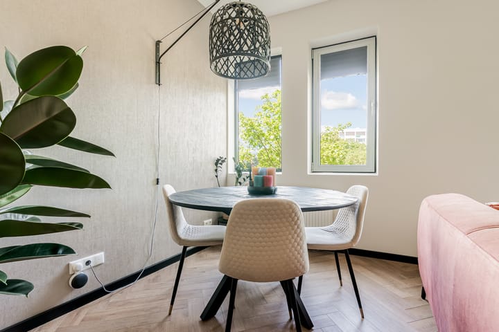 Foto 12 van Louis Armstrongweg 56-B