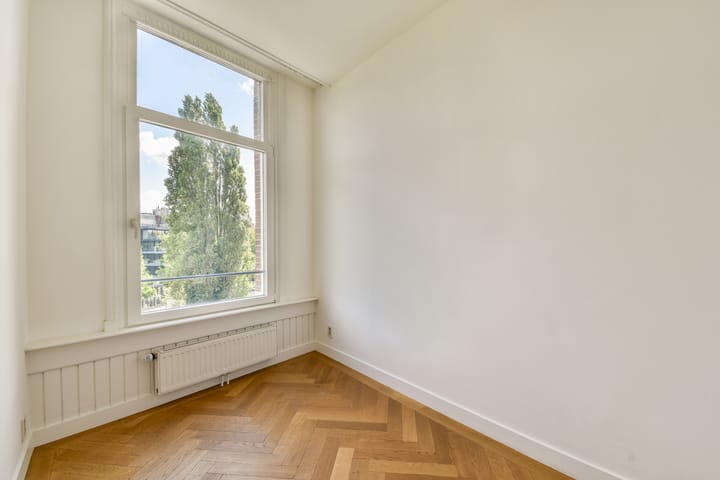 Foto 11 van Valeriusplein 4-D